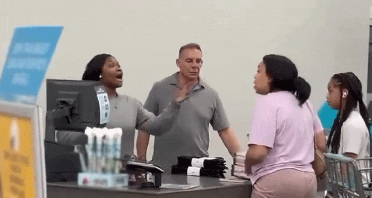 At Home Cashier Fight Mom And Daughter Twitter Video